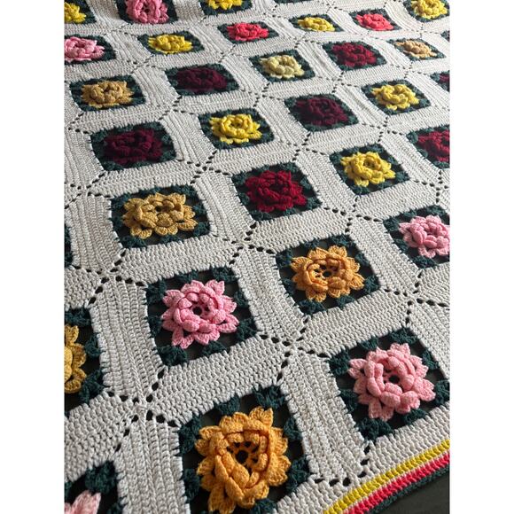 Vintage Granny 3D Rose Square Crochet Afghan Blanket Multi Color Handmade Flower - Picture 13 of 14